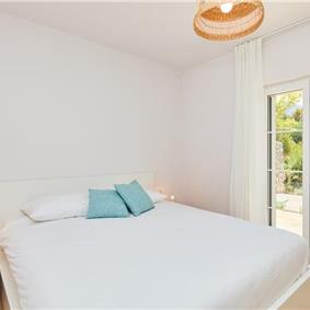 4 Bedroom villa with pool in Mlini, Sleeps 8
